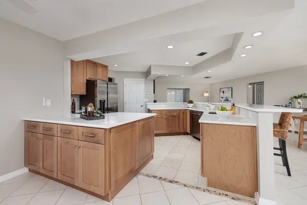 $995,000 | 11055 4th Street East, Treasure Island, FL 33706