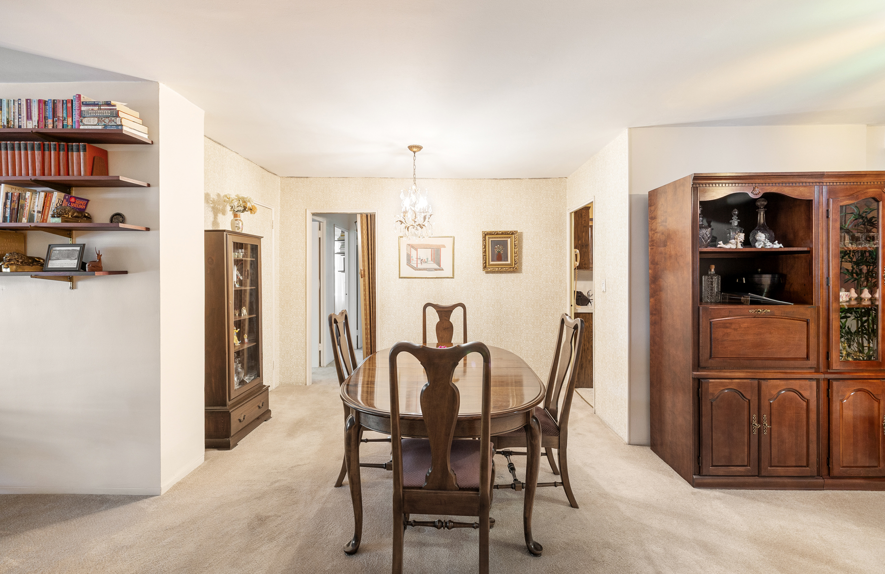 35-51 85th Street, Unit 4E Queens, NY 11372 - Photo 4 of 14 a dining room with furniture and window