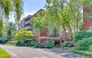 $2,200,000 | 99 Florence Street, Chestnut Hill, MA 02467