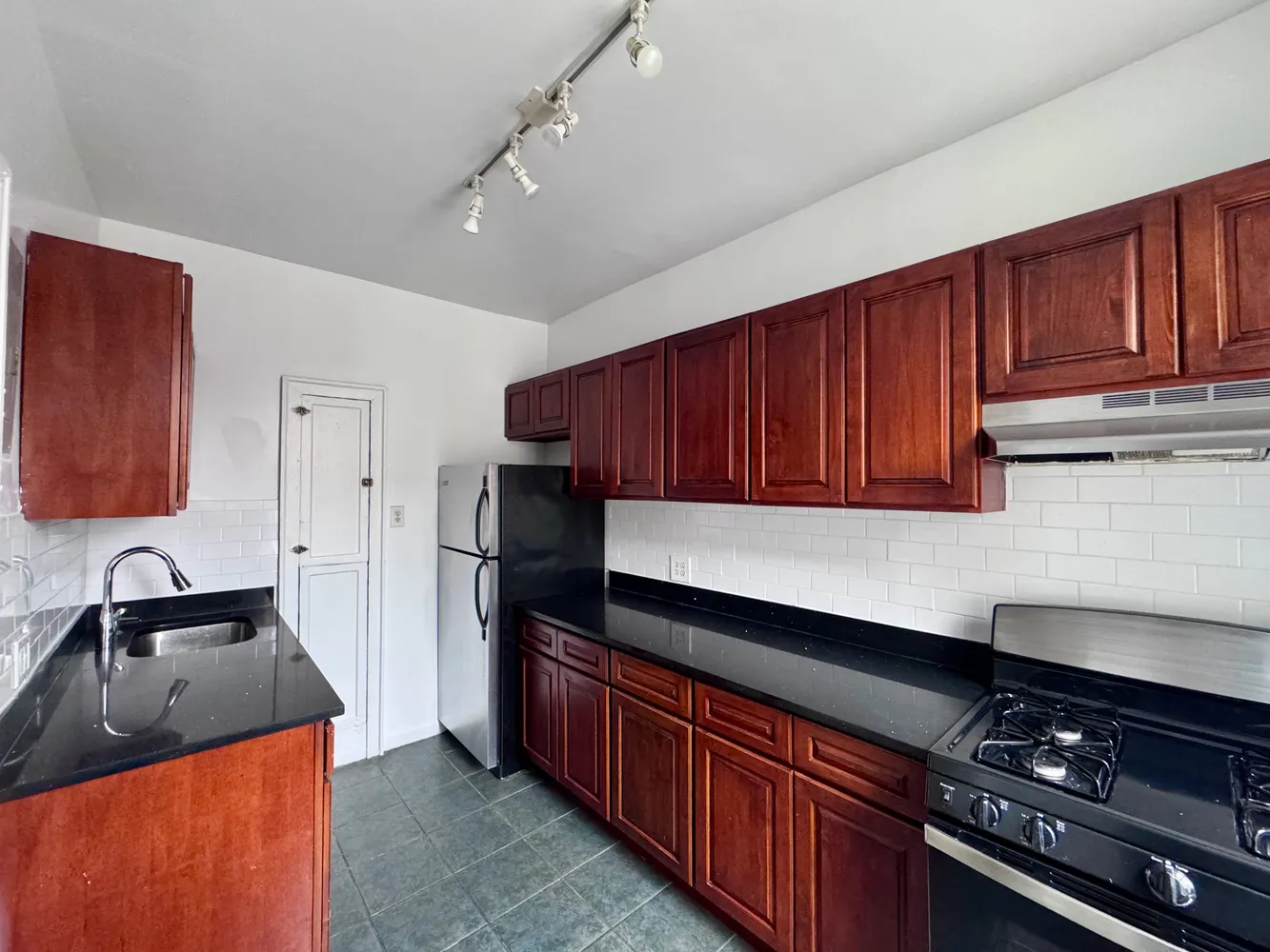 $2,725 | 260 Cumberland Street, Unit 24 | Fort Greene