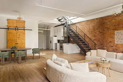 $1,950,000 | 272 Water Street, Unit 5R/6R | Financial District