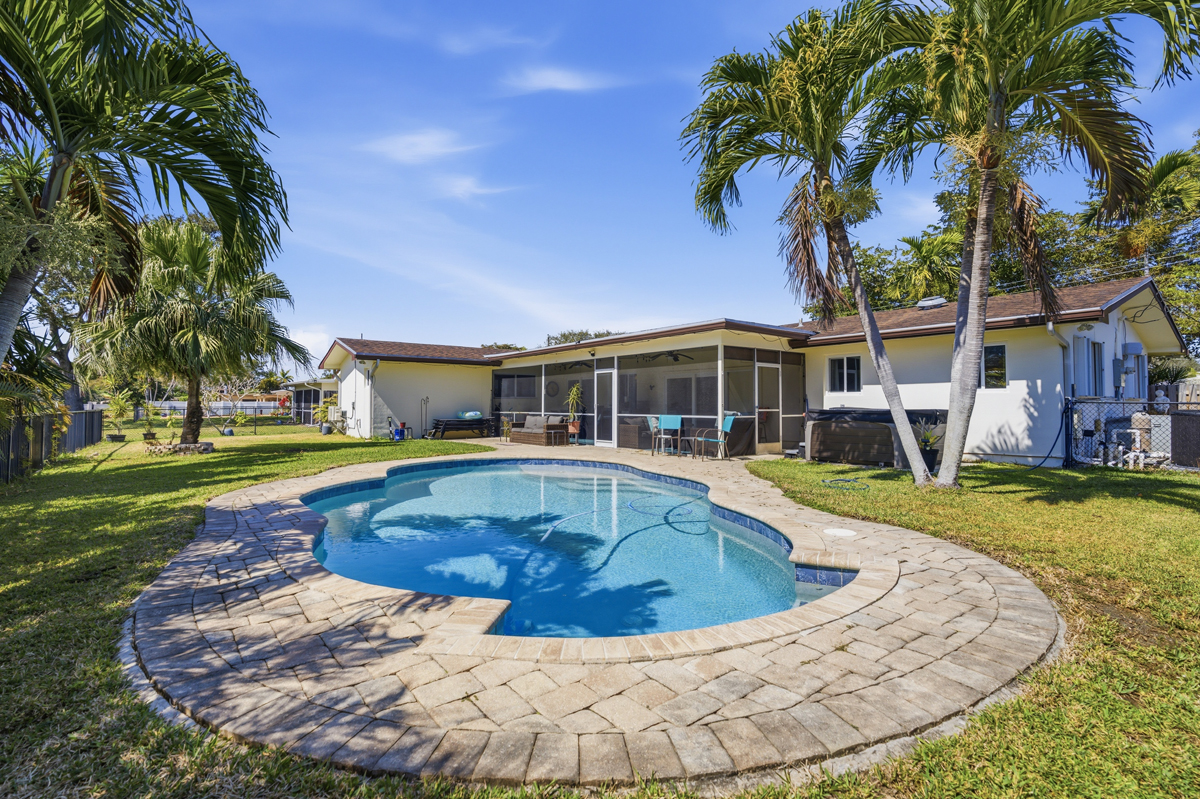 7140 Northwest 10th Court Plantation, FL 33313 - Photo 30 of 43