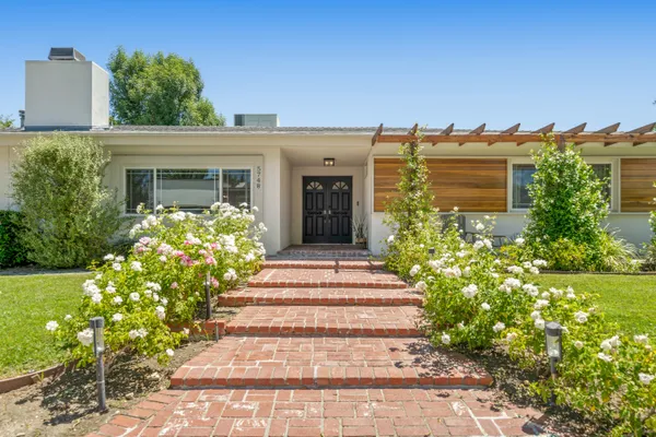 $1,830,000 | 5748 Larryan Drive, Woodland Hills, CA 91367