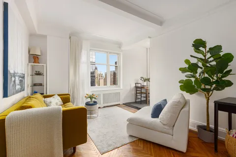 $420,000 | 233 West 99th Street, Unit 19A | Upper West Side