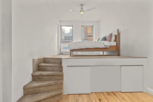 $4,450 | 23 Waverly Place, Unit 6M | Greenwich Village