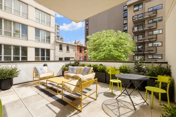 $2,195,000 | 610 Warren Street, Unit 2A | Boerum Hill