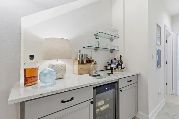 $1,695,000 | 4870 West Boulevard, Naples, FL 34103