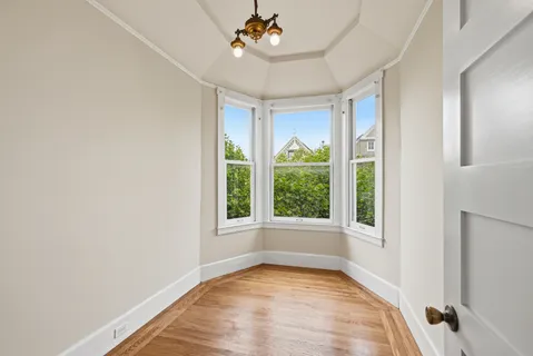 $13,500 | 747-749 Clayton Street, Unit 747, San Francisco, CA 94117