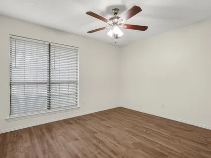 $279,000 | 825 Bristol Avenue, Saginaw, TX 76179