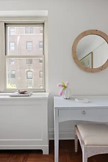 $1,150,000 | 710 Park Avenue, Unit 6D | Lenox Hill