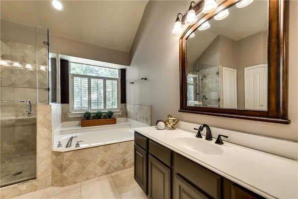 $525,000 | 14 Brook Hollow Lane, Trophy Club, TX 76262