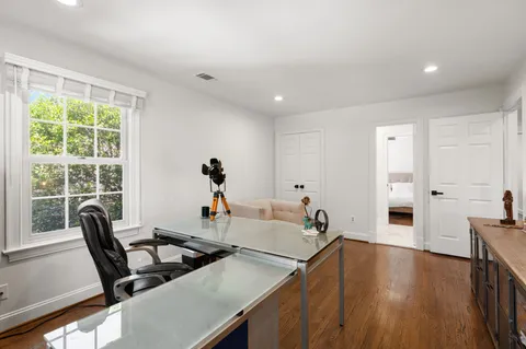 Contact Agent | 5313 Massachusetts Avenue, Bethesda, MD 20816
