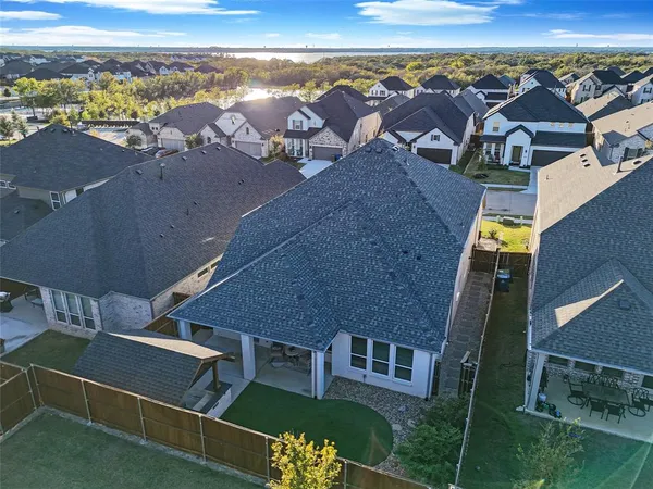 $525,000 | 201 Savannah Lane, Oak Point, TX 75068