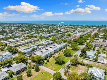 $575,000 | 614 Broad Avenue South, Naples, FL 34102