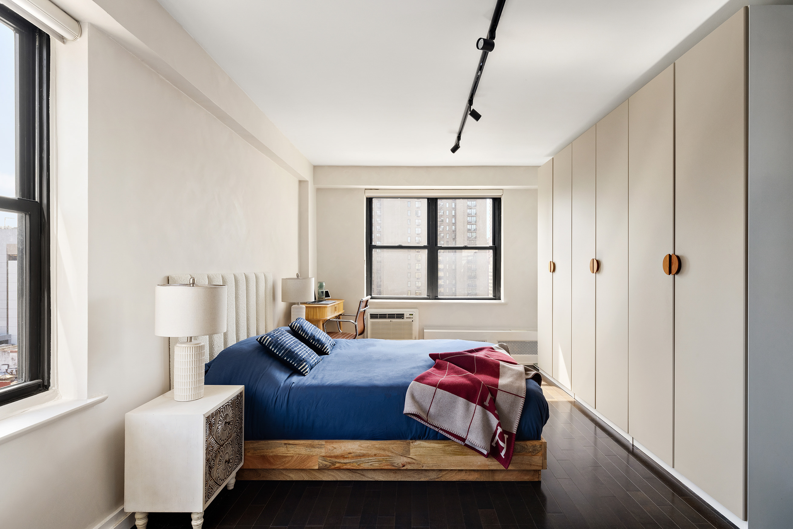 399 East 72nd Street, Unit 16H Manhattan, NY 10021 - Photo 7 of 11 Gallery Image 7