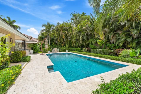 $1,200,000 | 10 Bentwood Road, Palm Beach Gardens, FL 33418