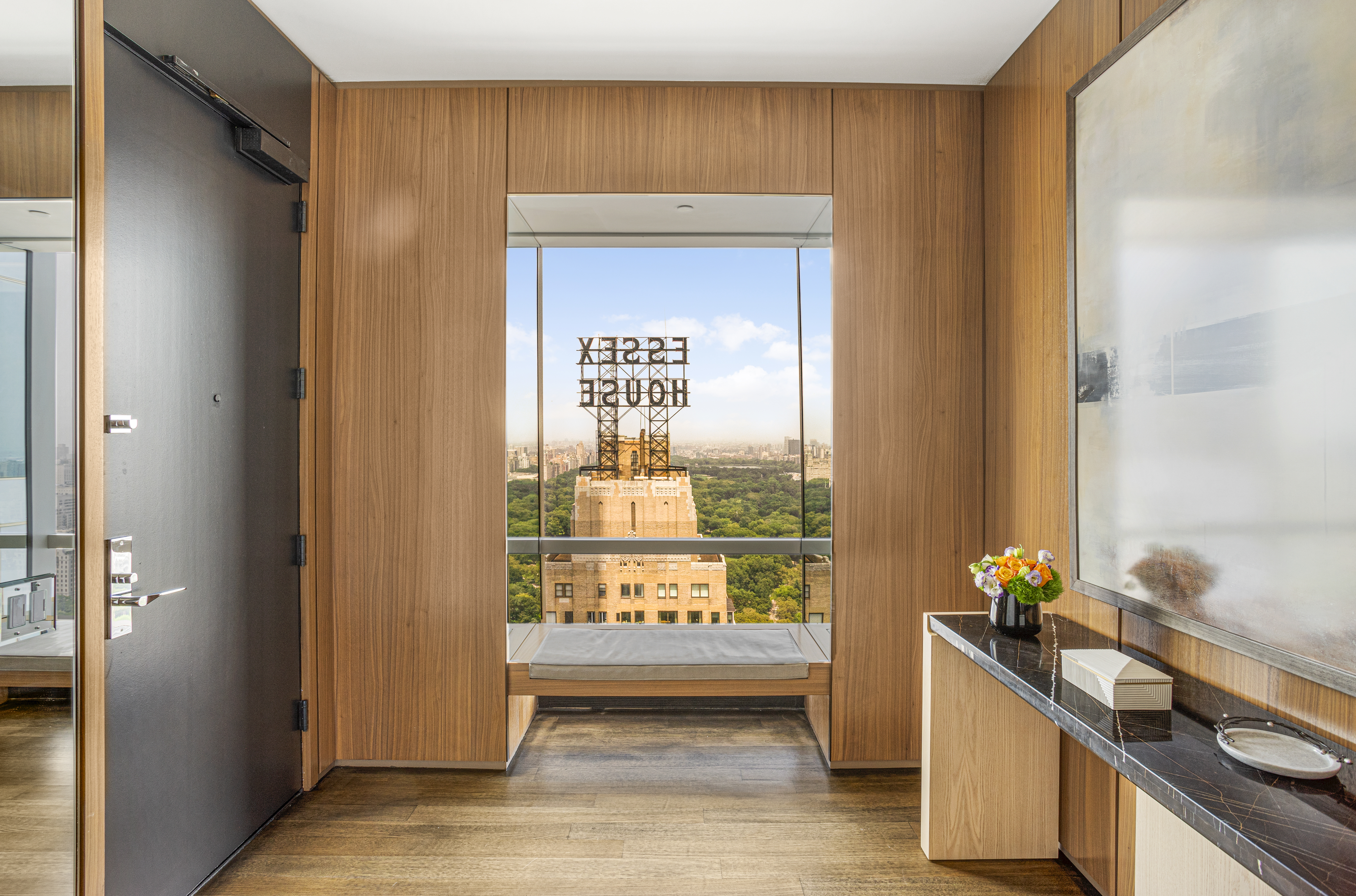 157 West 57th Street, Unit 47C Manhattan, NY 10019 - Photo 2 of 17