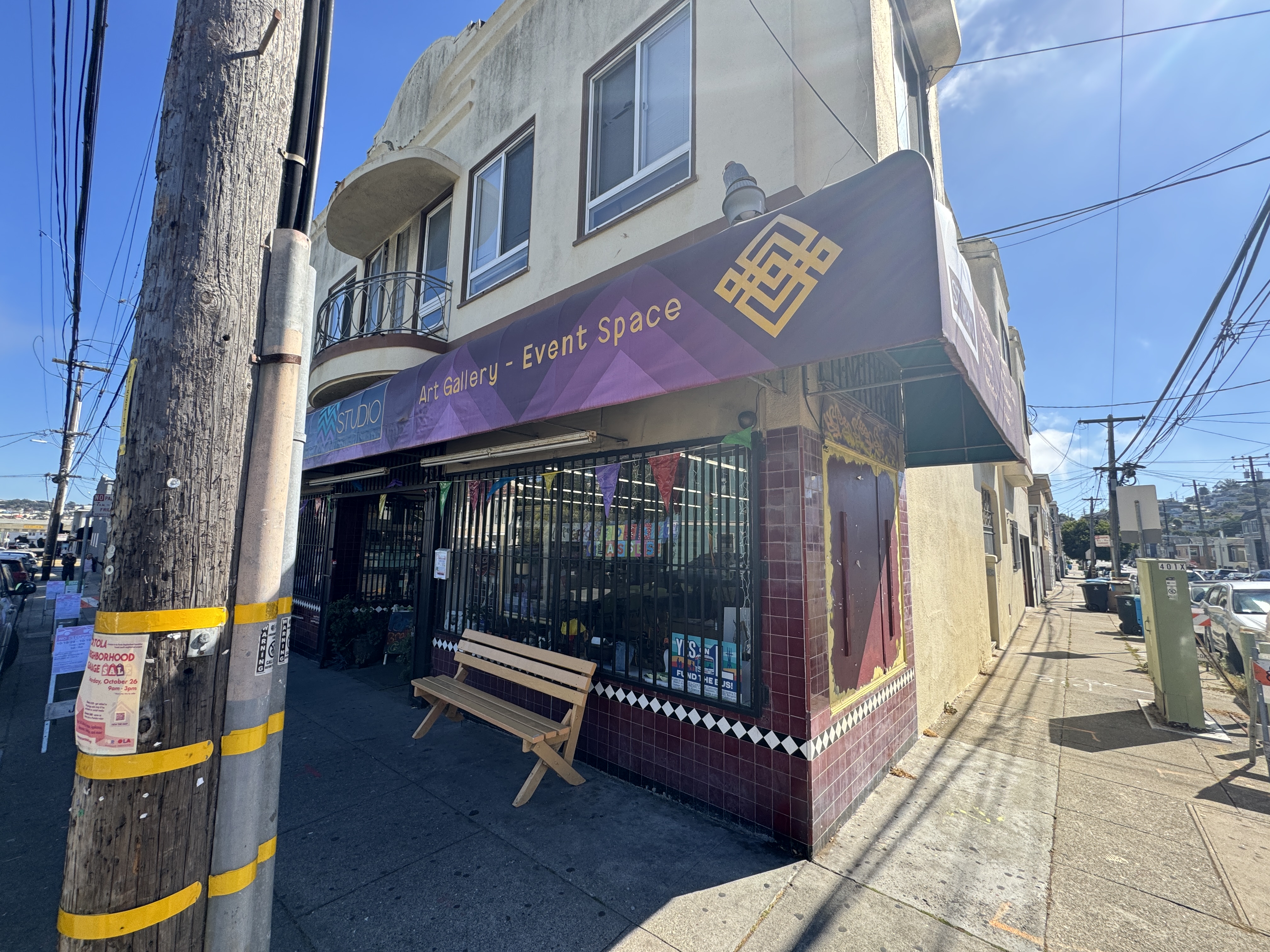 153 Bacon Street San Francisco, CA 94134 - Photo 18 of 26 a view of a building with sitting area
