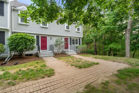 $414,000 | 161 Winter Street, Unit 2, Hanson, MA 02341