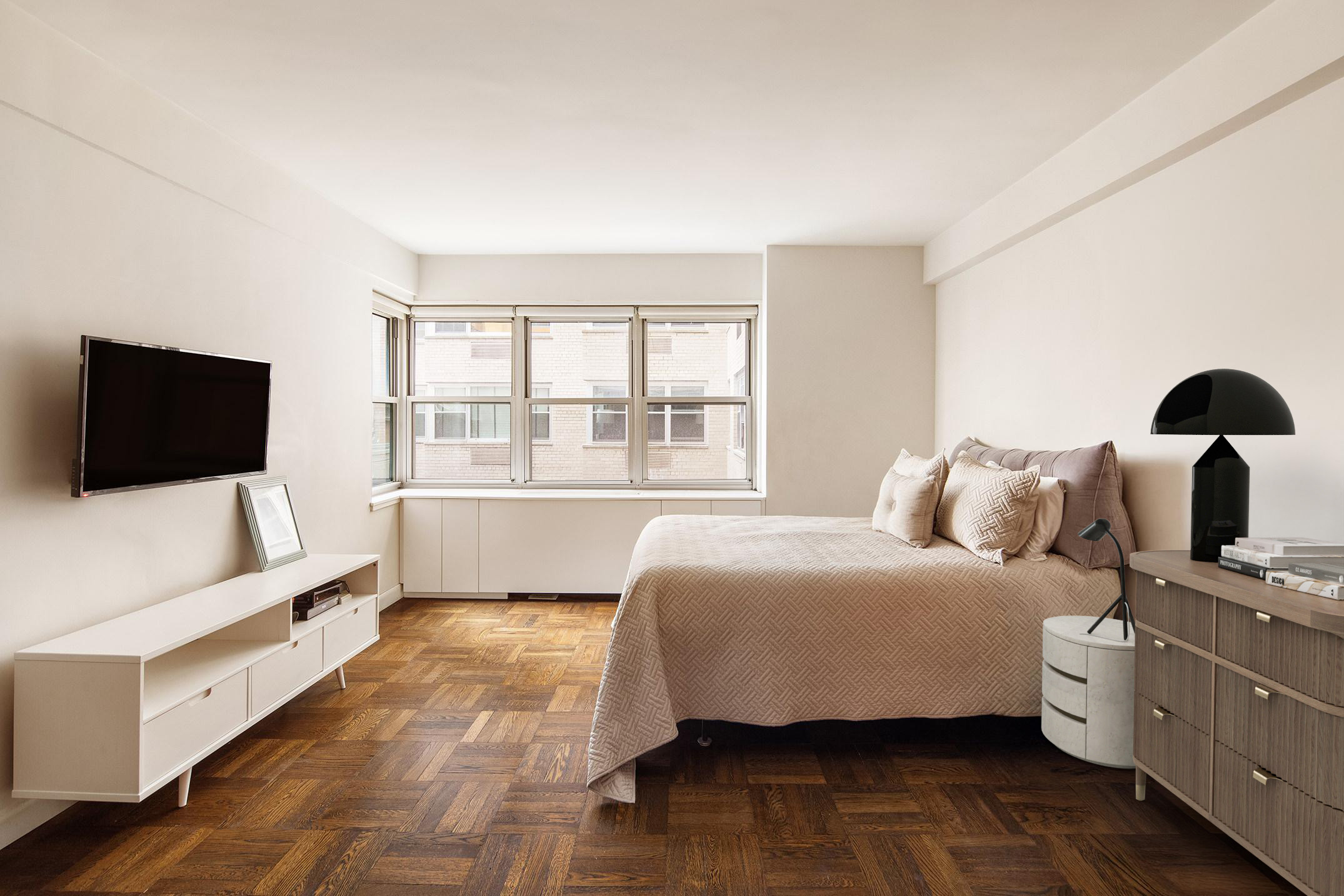 11 5th Avenue, Unit 2W Manhattan, NY 10003 - Photo 4 of 9