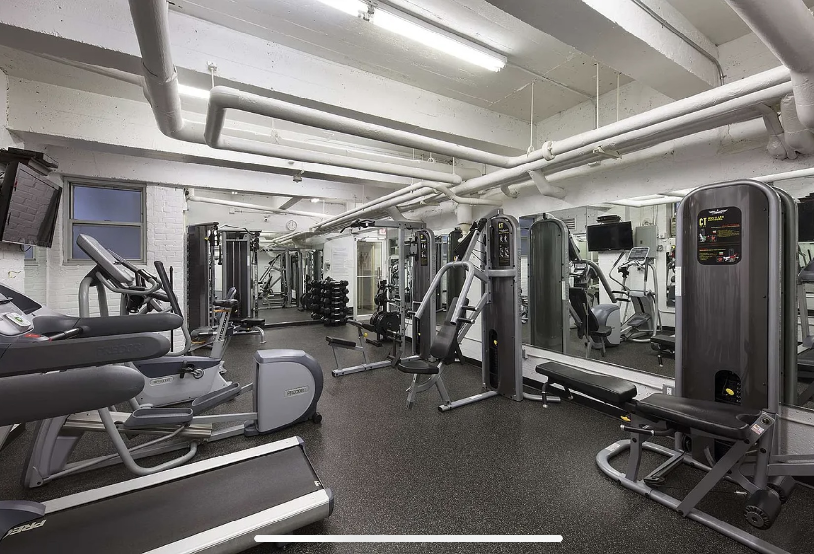 305 East 72nd Street, Unit 4CN Manhattan, NY 10021 - Photo 6 of 9 a view of gym