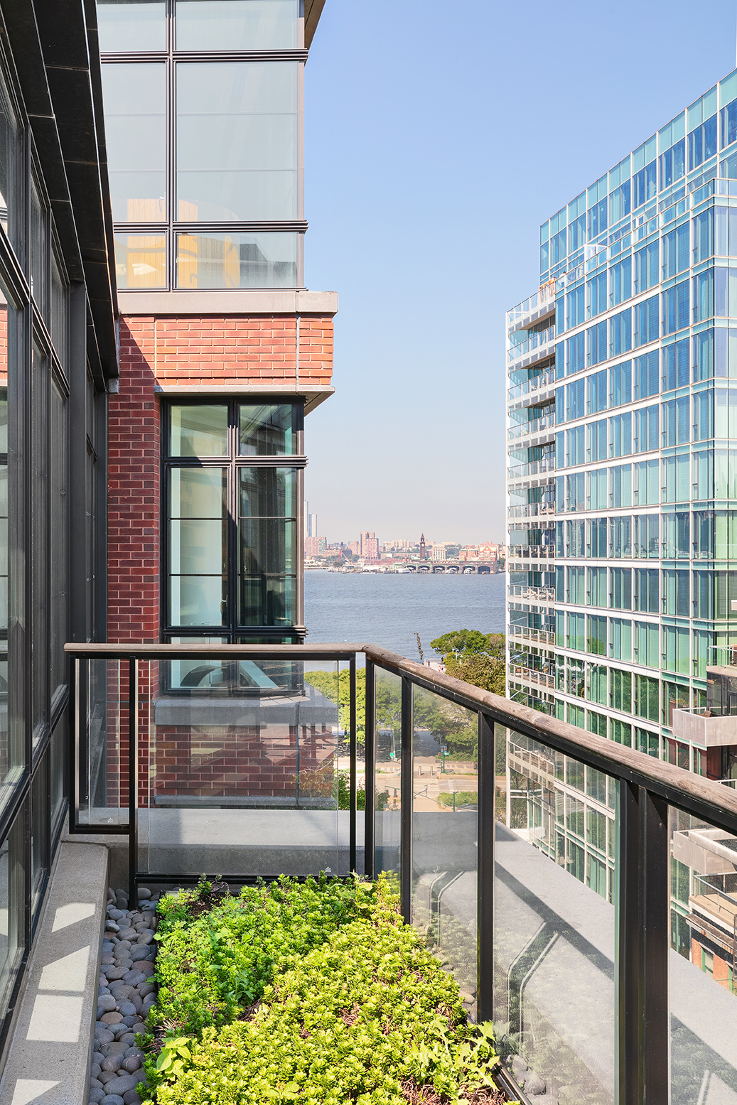 150 Charles Street, Unit 8BN Manhattan, NY 10014 - Photo 9 of 18