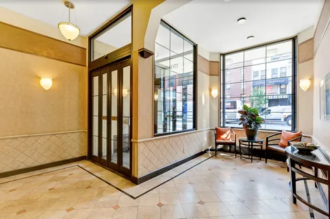 $569,000 | 170 West 23rd Street, Unit 2J | Chelsea