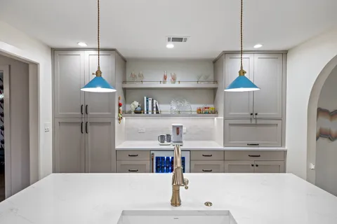 $1,100,000 | 909 East 50th Street, Austin, TX 78751