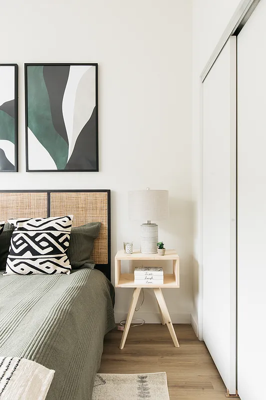 8 Palmetto Street, Unit 305 Brooklyn, NY 11221 - Photo 3 of 20 a bedroom with a bed and window