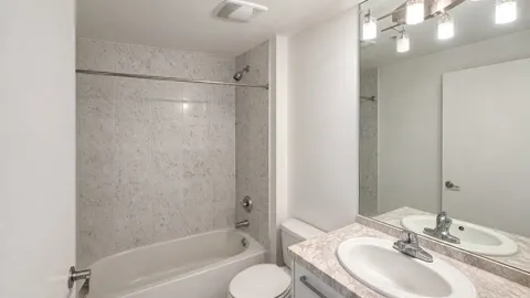 $3,500 | 253 Northeast 2nd Avenue, Unit 802, Miami, FL 33132