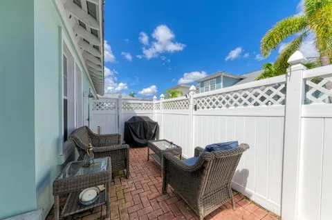 $479,000 | 5401 Cafrey Place, Apollo Beach, FL 33572