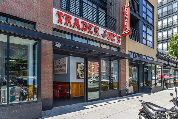 Contact Agent | 1515 T Street Northwest, Washington, DC 20009