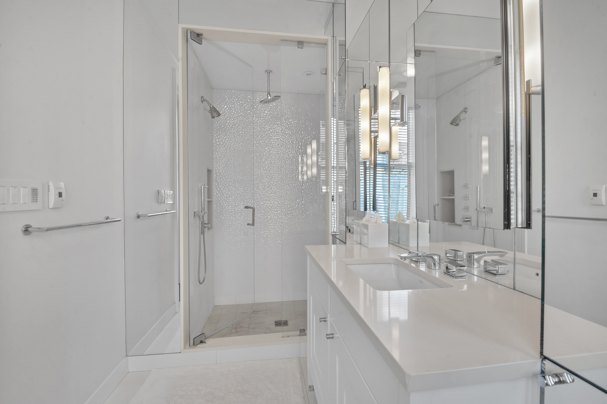 988 5th Avenue, Unit 6 Manhattan, NY 10075 - Photo 11 of 14 a bathroom with a bathtub and a sink