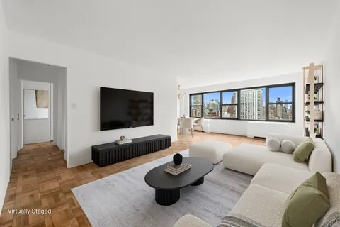 $1,050,000 | 360 East 72nd Street, Unit C2505 | Lenox Hill