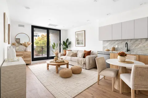 $795,000 | 44 Box Street, Unit 2R | Greenpoint
