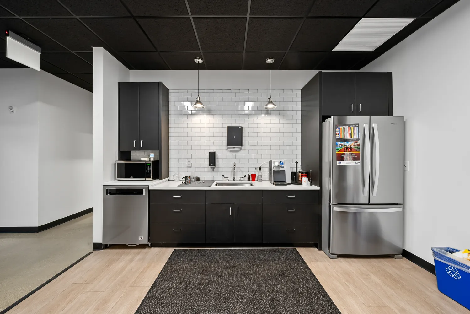 $5,100 | 652 North Edwards Boulevard, Unit 4, Lake Geneva, WI 53147