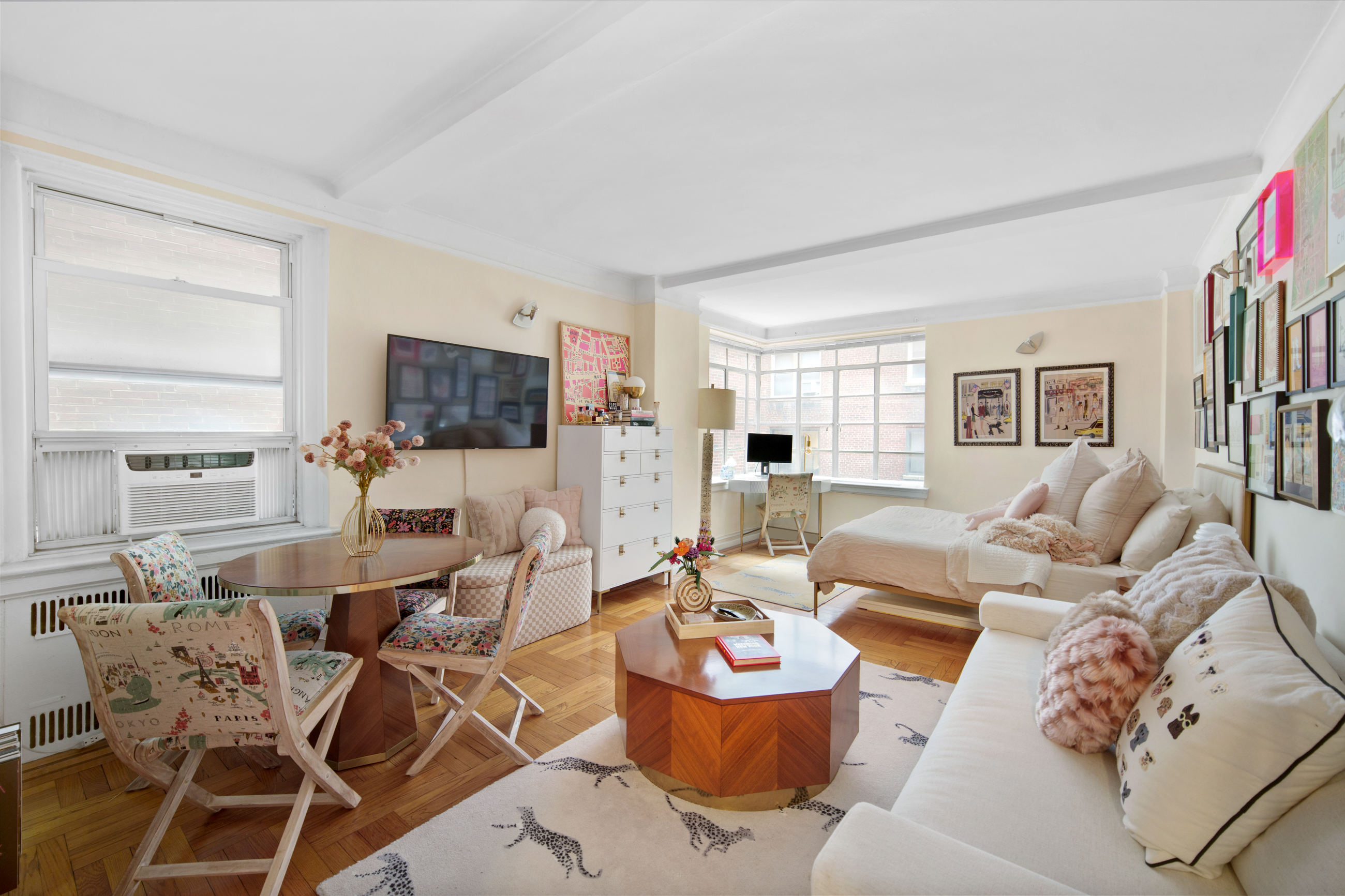 110 East 87th Street, Unit 3F Manhattan, NY 10128 - Photo 2 of 8 Gallery Image 2