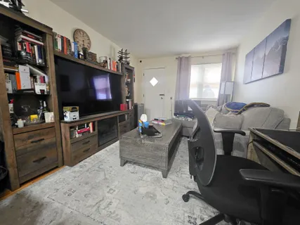 $4,000 | 71 Herbert Street, Unit 1 | Williamsburg