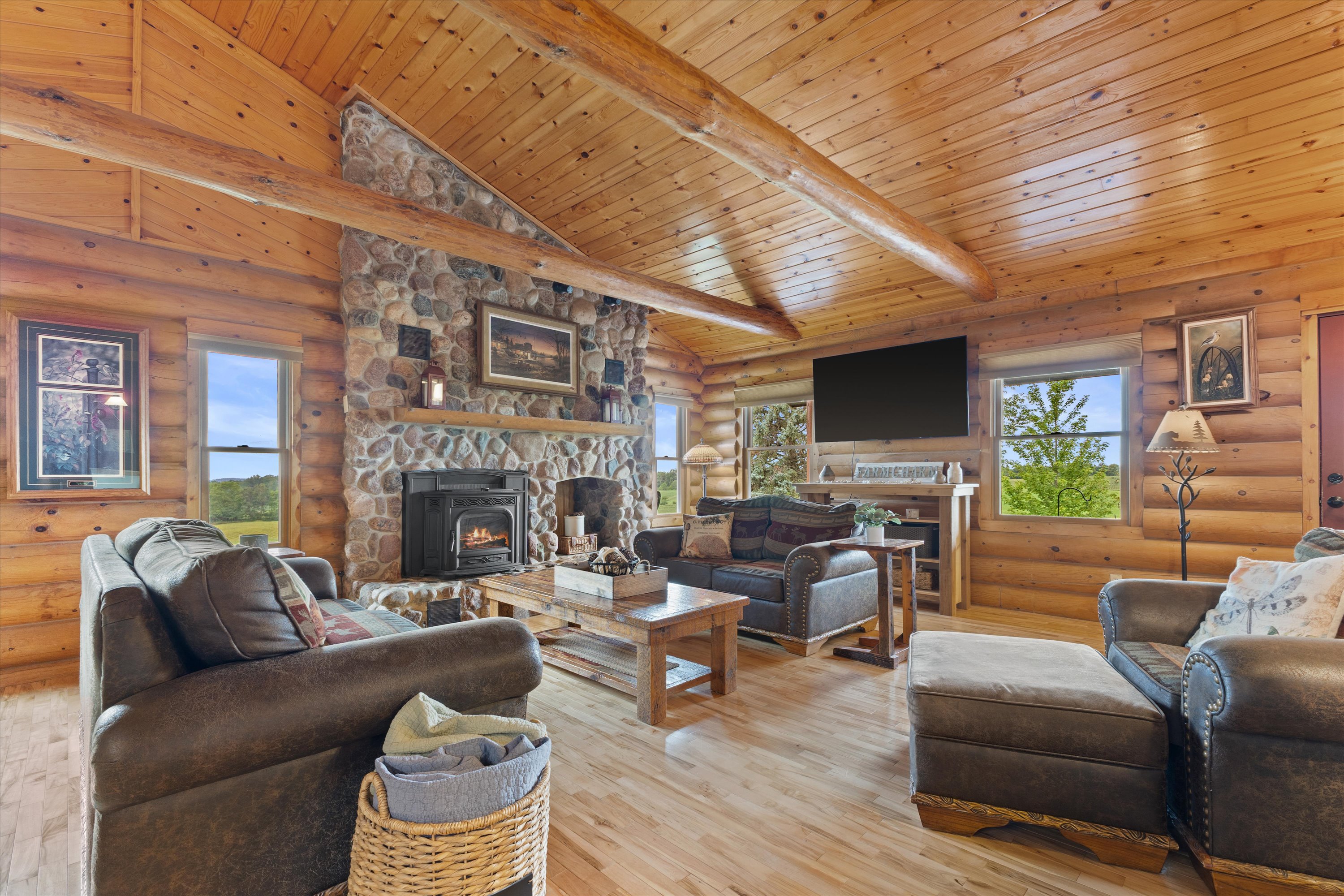N3810 Scheppert Road Fort Atkinson, WI 53538 - Photo 2 of 47 Gallery Image 2