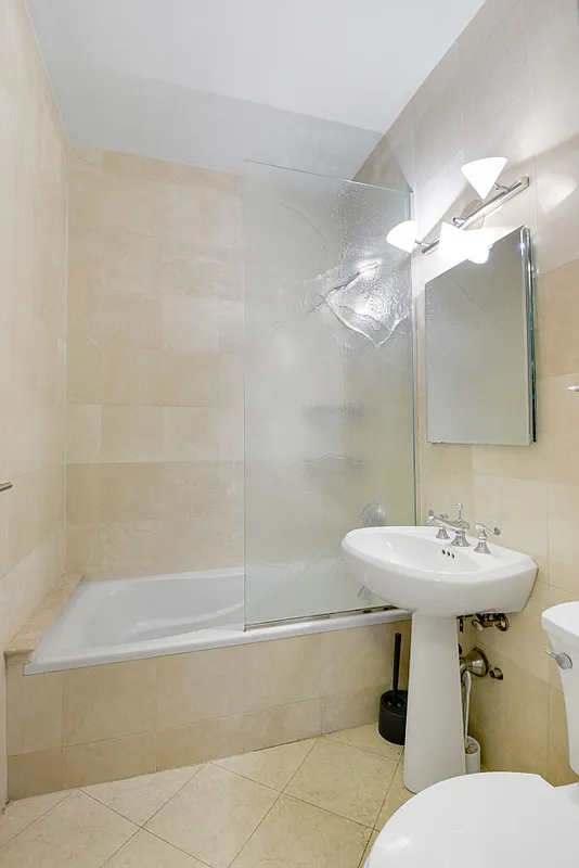 58 West 58th Street, Unit 25E Manhattan, NY 10019 - Photo 11 of 16