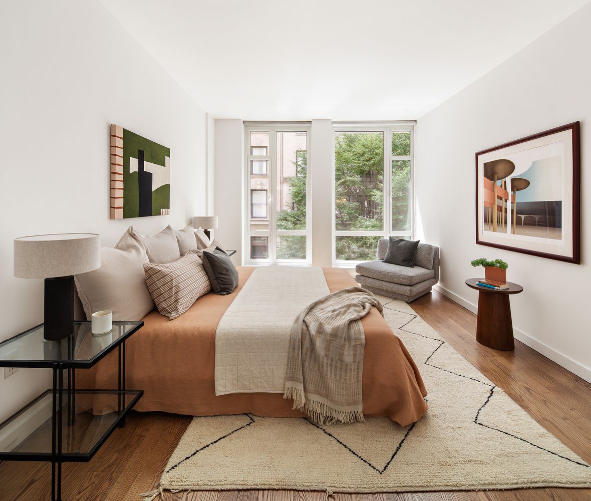 $2,200,000 | 133 West 22nd Street, Unit 4B | Chelsea