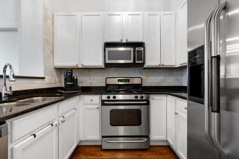 $399,000 | 1001 West 15th Street, Unit 318, Chicago, IL 60608