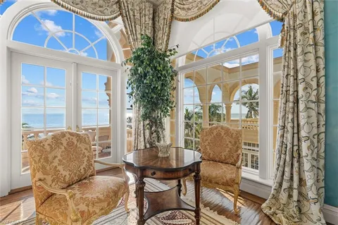 $24,000,000 | 7613 Bay Colony Drive, Naples, FL 34108