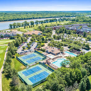 18406 Inverrary Circle Leesburg, VA 20176 - Photo 5 of 10 a view of a city