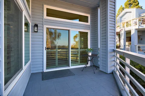 $985,000 | 11037 Caminito Vista Pacifica, San Diego, CA 92131