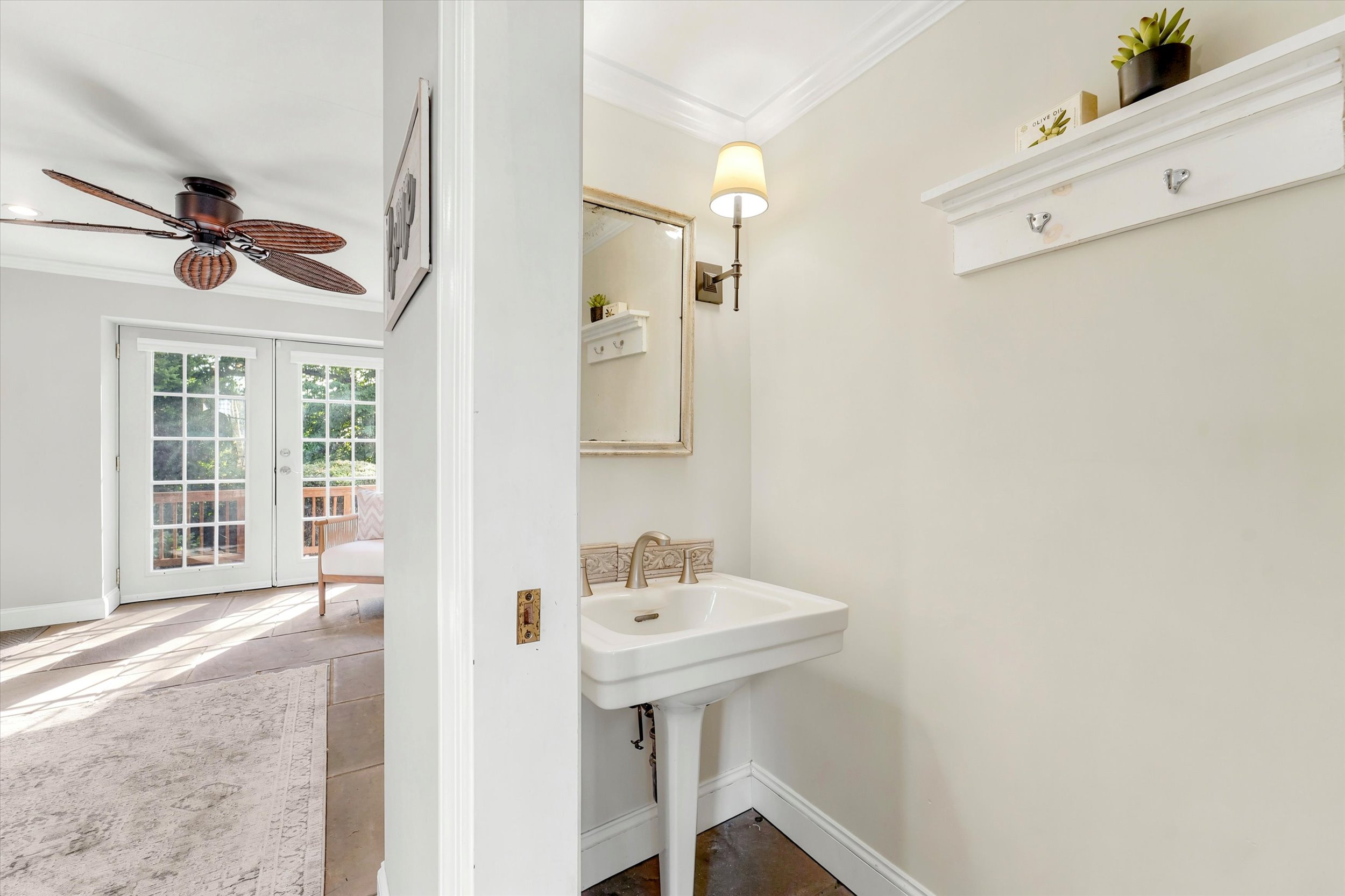 570 Strathmore Road Havertown, PA 19083 - Photo 14 of 33