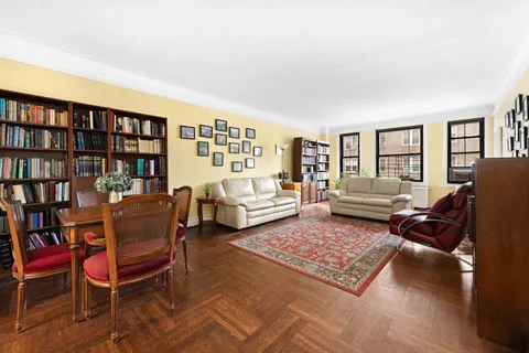 $2,150,000 | 161 West 75th Street, Unit 10A | Upper West Side