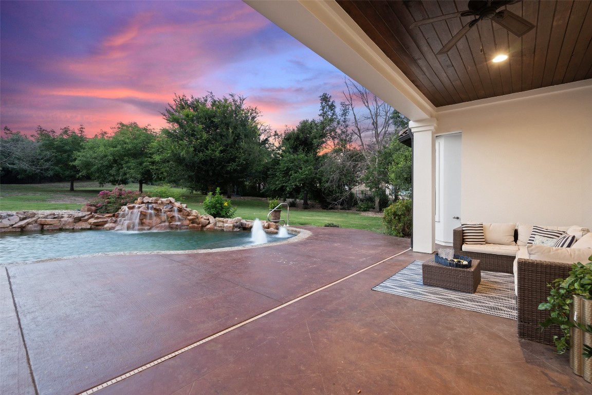 15713 Spillman Ranch Loop Austin, TX 78738 - Photo 29 of 46