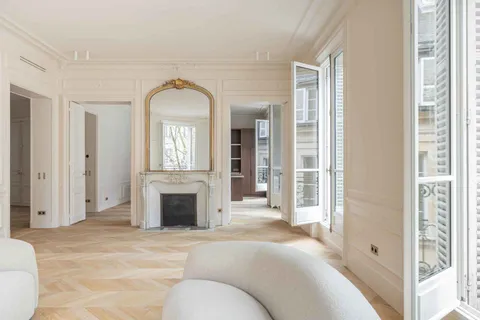 $818,000 | 258 St Germain Boulevard, Paris, France 75007