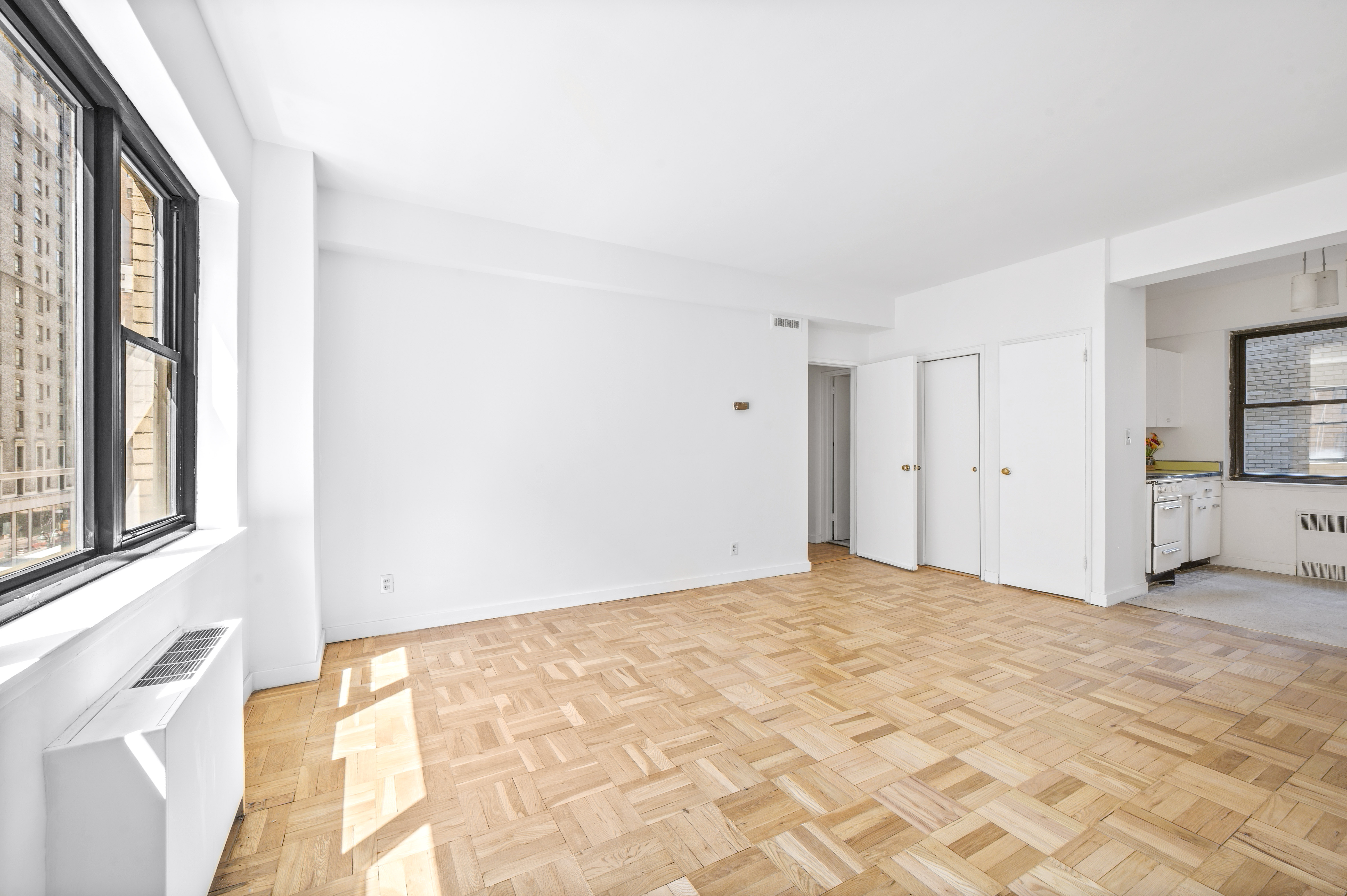 7 Park Avenue, Unit 66 Manhattan, NY 10016 - Photo 3 of 11 a view of an empty room